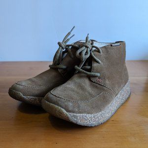 Palladium Suede Chukka Boot with Cork sole, tan, size 5